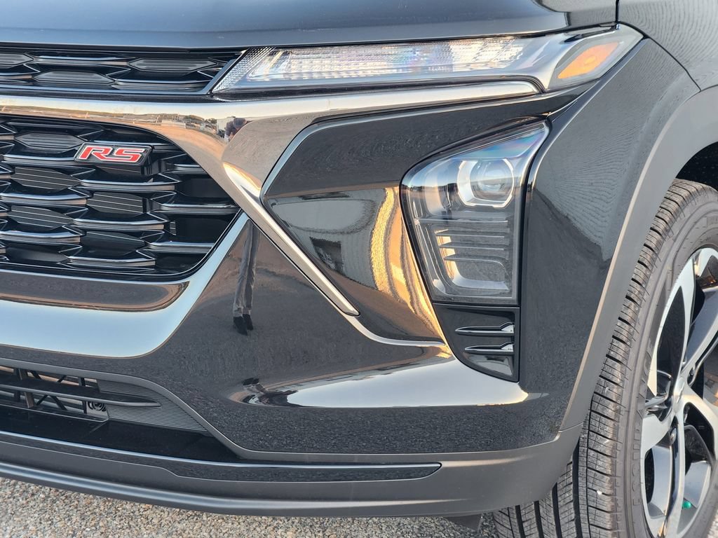New 2026 Chevrolet Trax RS w/ Driver Confidence Package FWD image 6