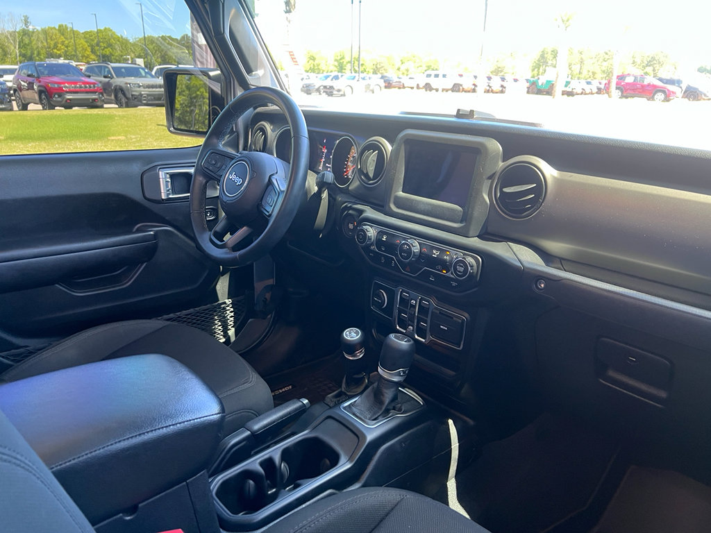Used 2021 Jeep Gladiator Sport image 14
