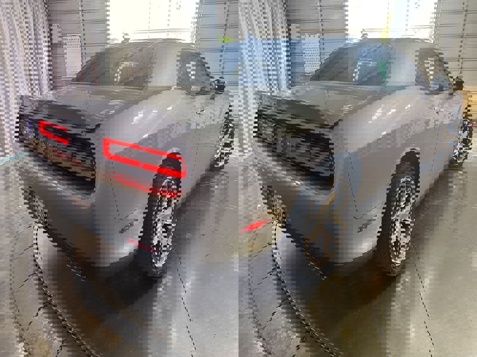 Used 2016 Dodge Challenger SXT Plus image 5