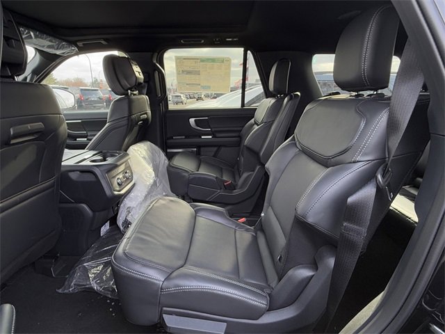 New 2026 Ford Expedition Platinum w/ Stealth Appearance Package image 13