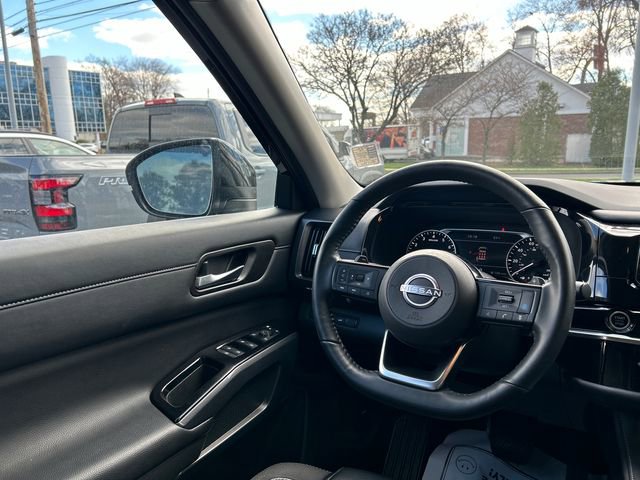 Certified 2023 Nissan Pathfinder SL w/ Black Appearance Package image 24