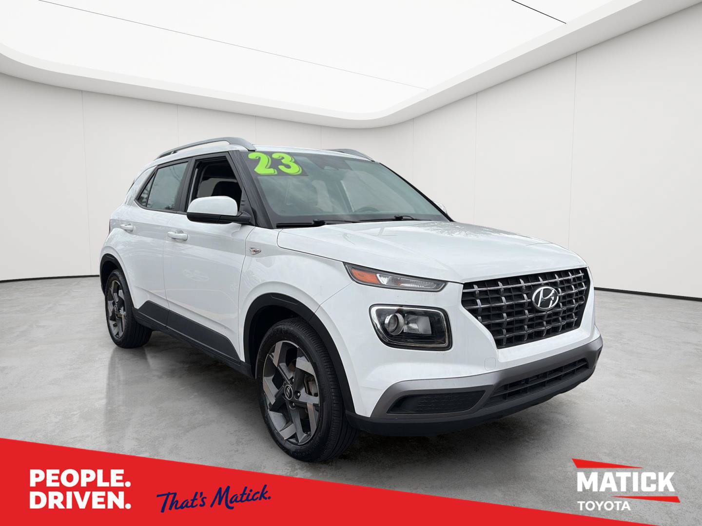 Used 2023 Hyundai Venue SEL w/ Cargo Package