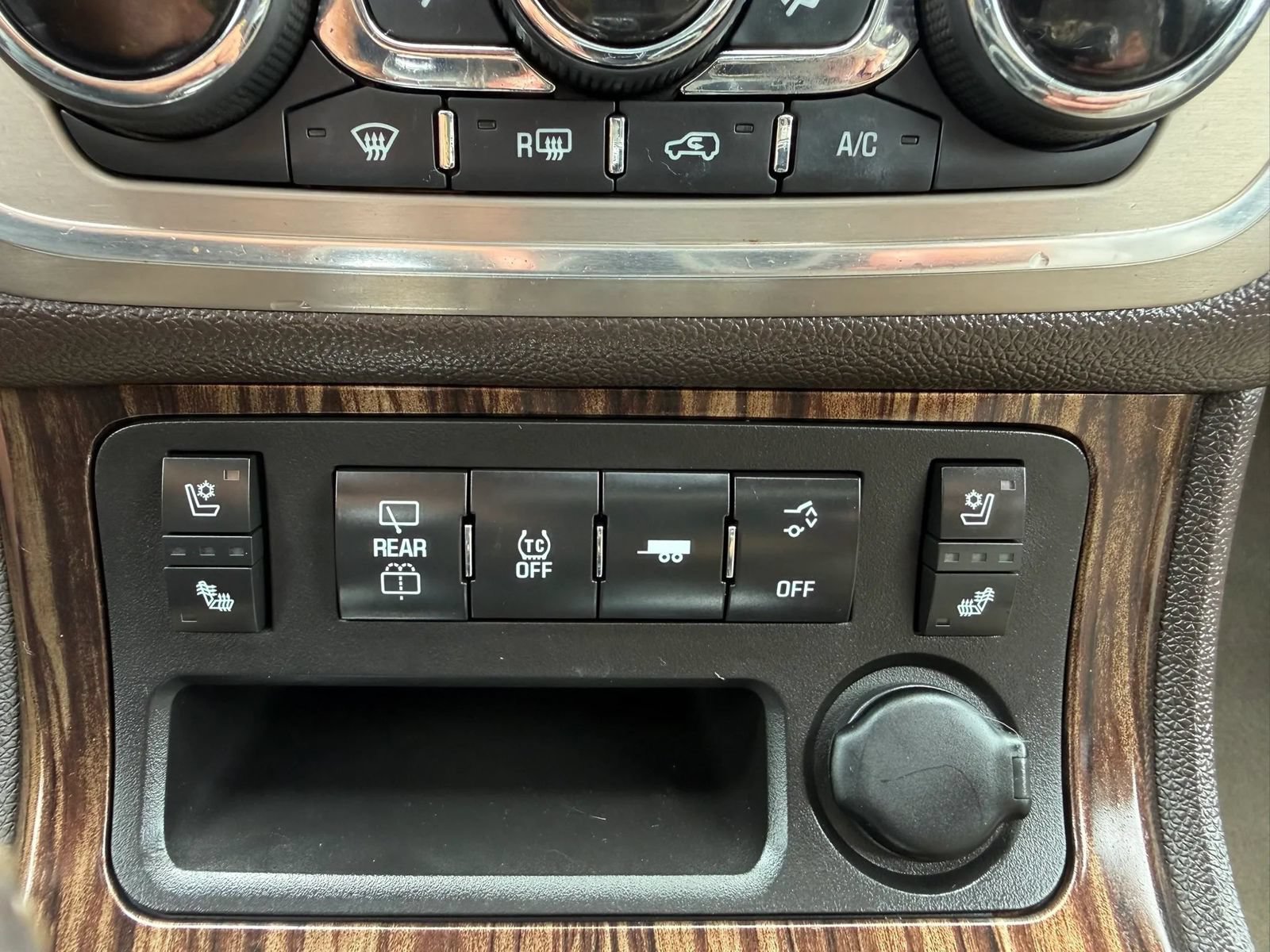 Used 2013 GMC Acadia Denali AWD/4WD image 26
