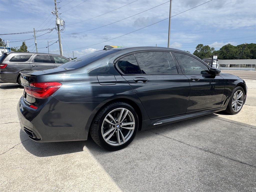 Used 2019 BMW 740i xDrive w/ Executive Package AWD/4WD image 5