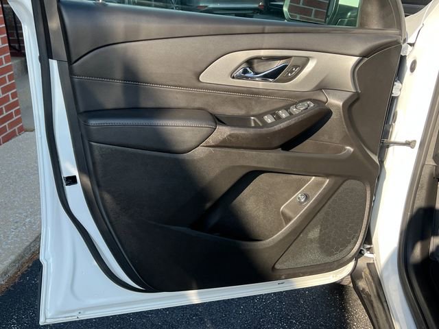 Used 2023 Chevrolet Traverse LT AWD/4WD image 8