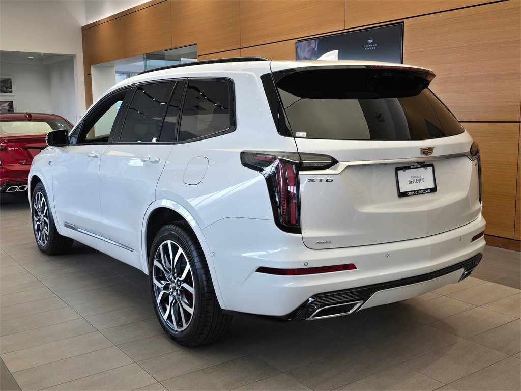 New 2025 Cadillac XT6 Sport w/ Technology Package image 3