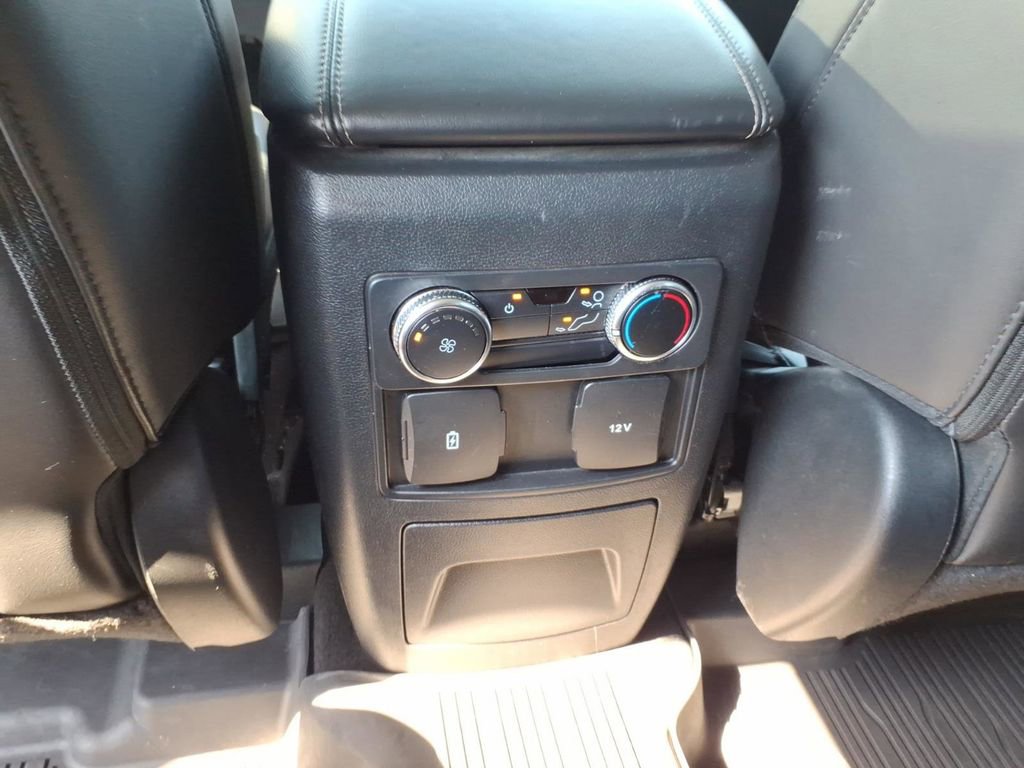 Used 2023 Ford Explorer XLT w/ Equipment Group 202A AWD/4WD image 13