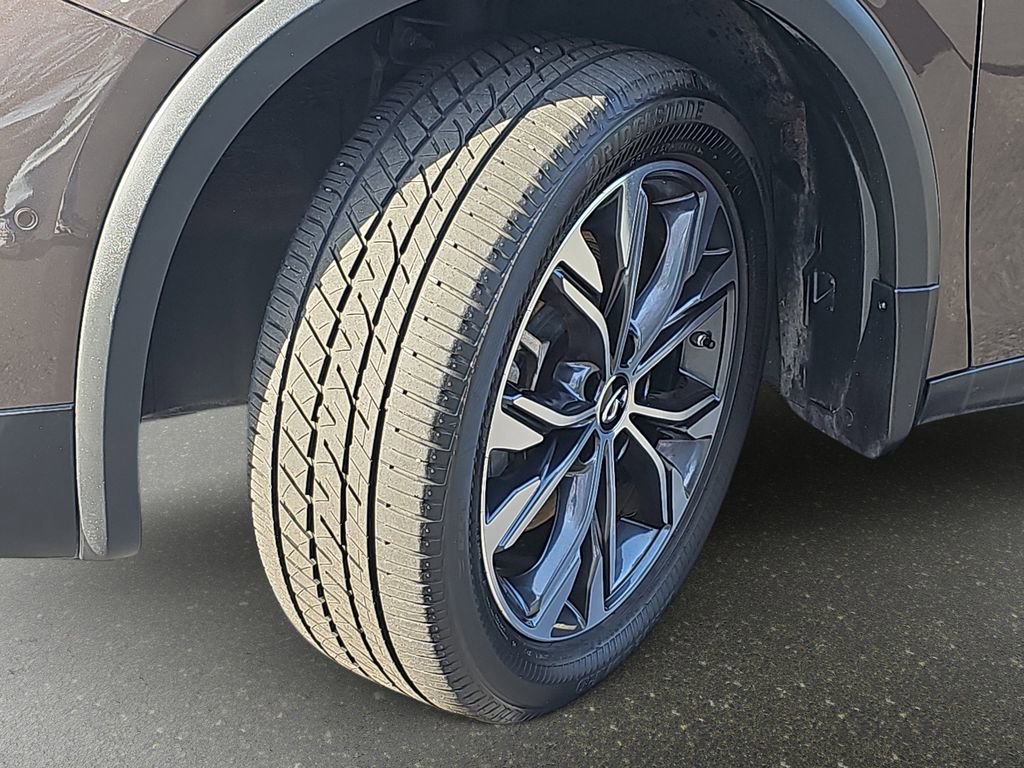 Used 2019 INFINITI QX30 AWD w/ Proassist Package image 35