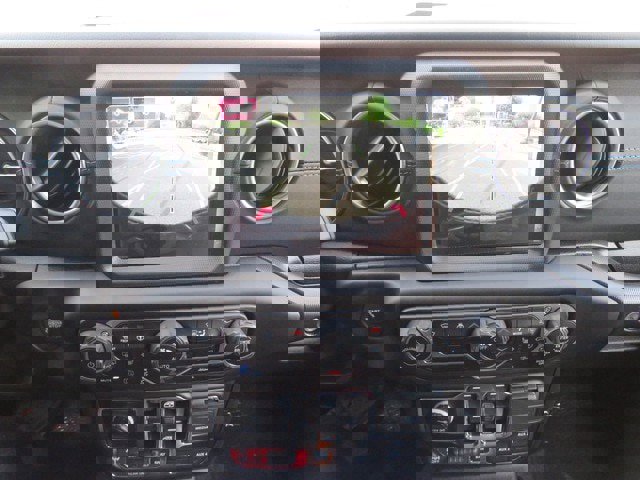 New 2023 Jeep Wrangler Rubicon w/ Steel Bumper Group image 23