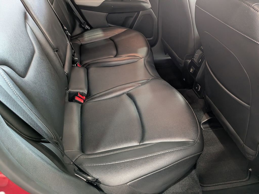 Used 2025 Jeep Compass Limited image 25