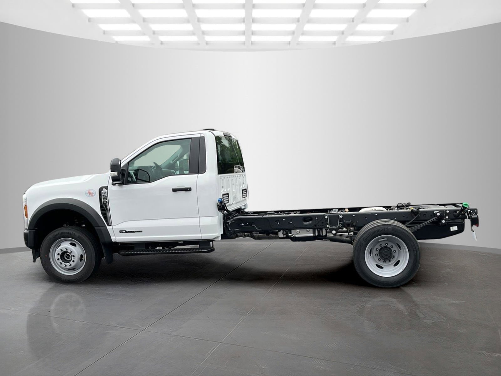 New 2026 Ford F550 4x4 Regular Cab Super Duty image 7