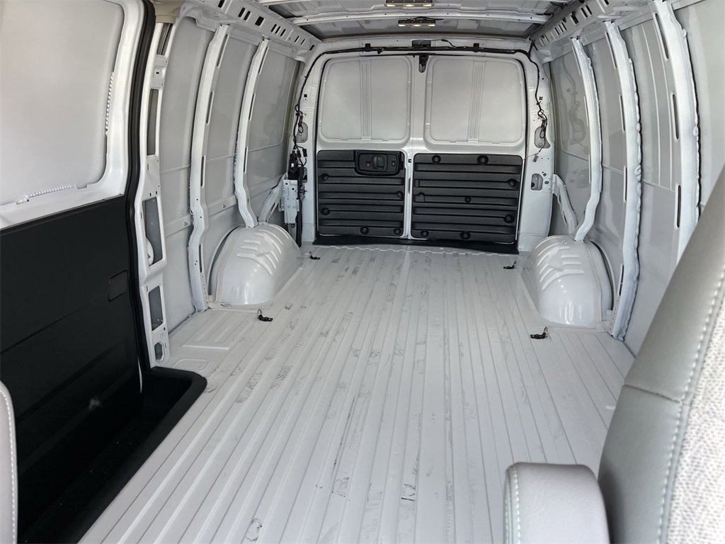 New 2025 Chevrolet Express 3500 Extended w/ Driver Convenience Package image 16