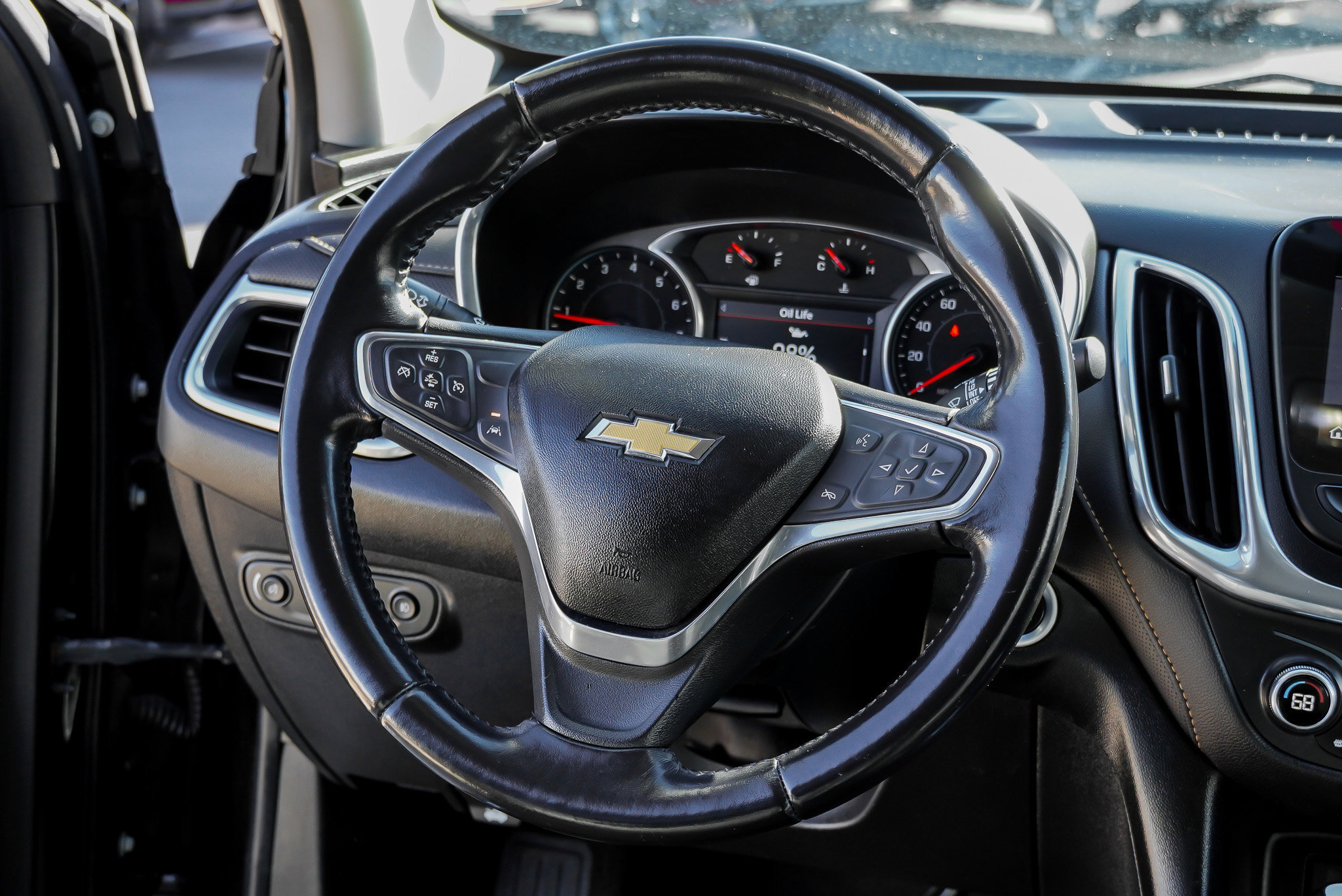 Used 2020 Chevrolet Equinox Premier w/ Premier Redline Edition image 32