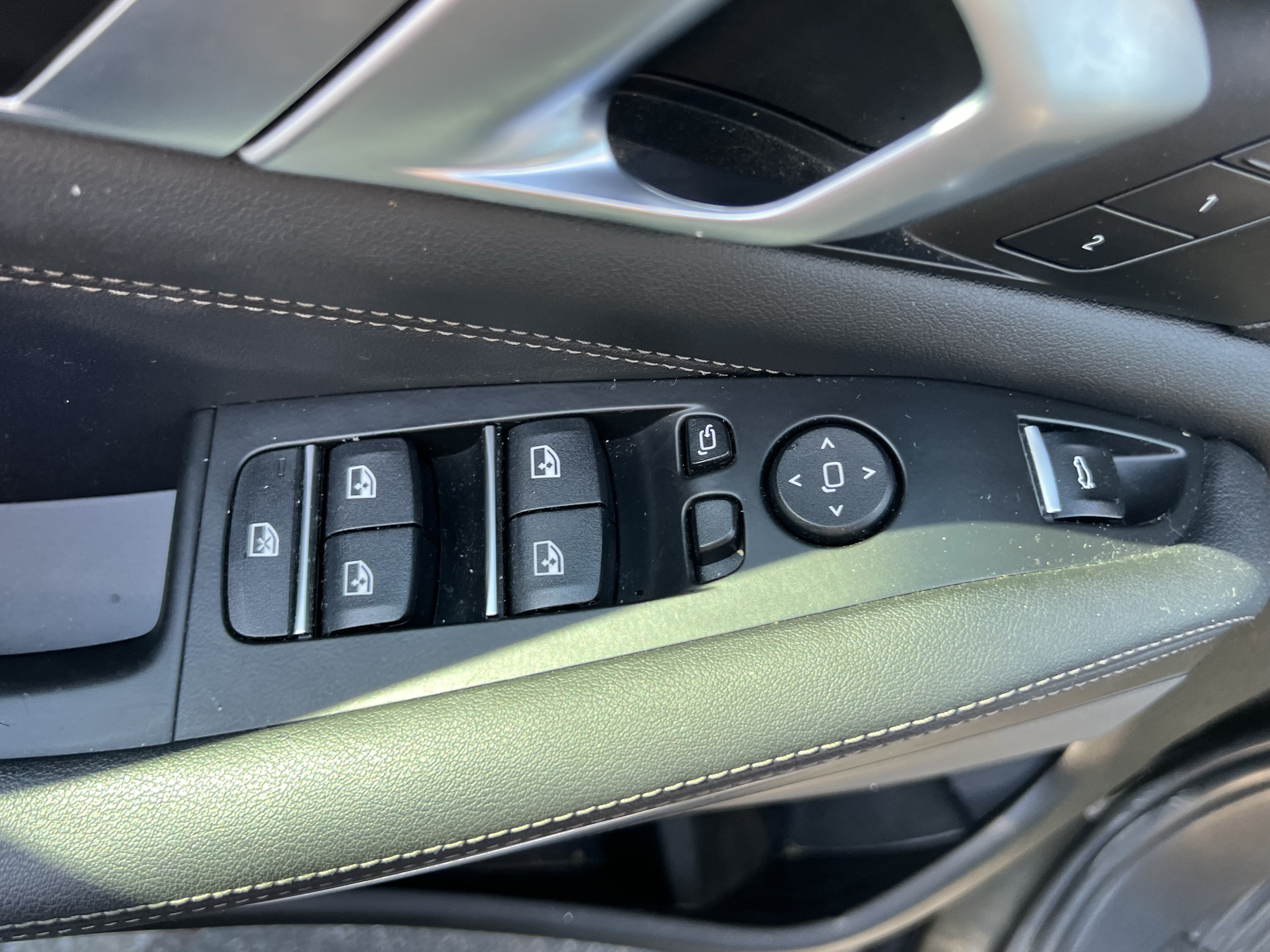 Used 2024 BMW X5 sDrive40i w/ Premium Package RWD image 15
