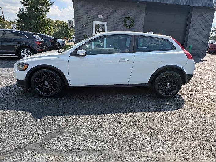 Used 2009 Volvo C30 FWD image 3