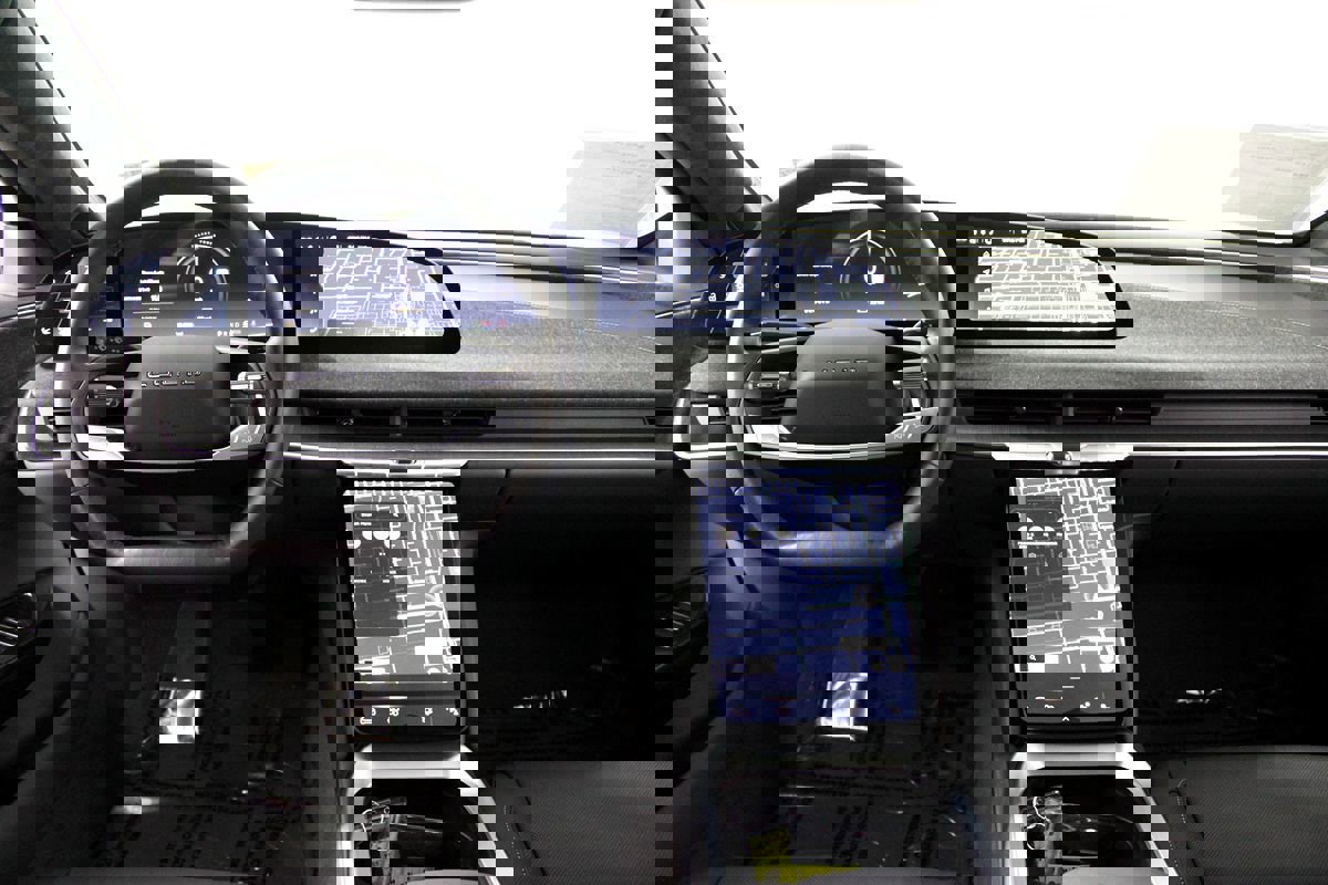 Used 2024 Lucid Air Pure image 12