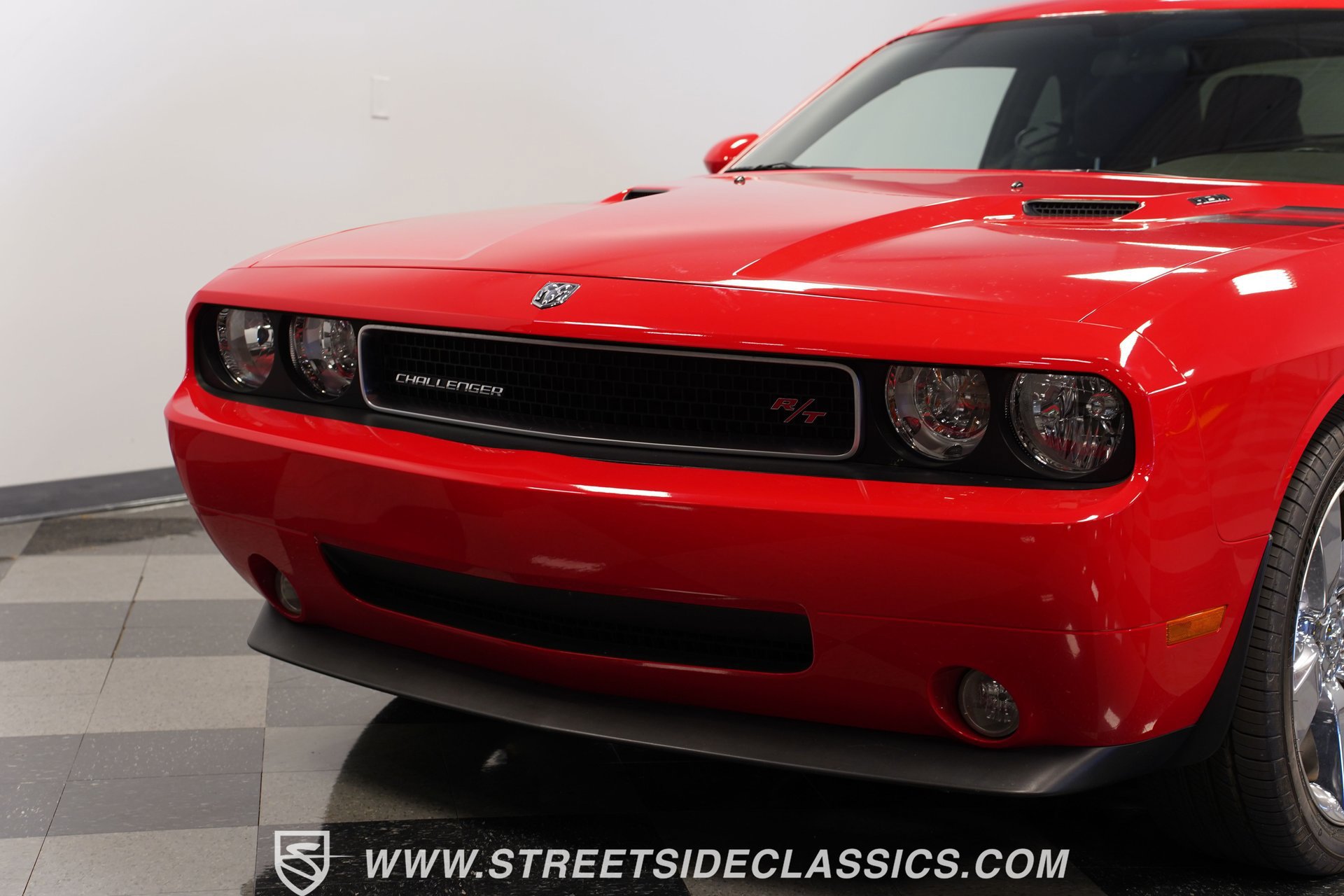 Used 2009 Dodge Challenger R/T image 19