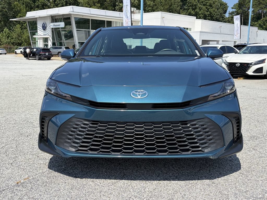Used 2025 Toyota Camry SE FWD image 8