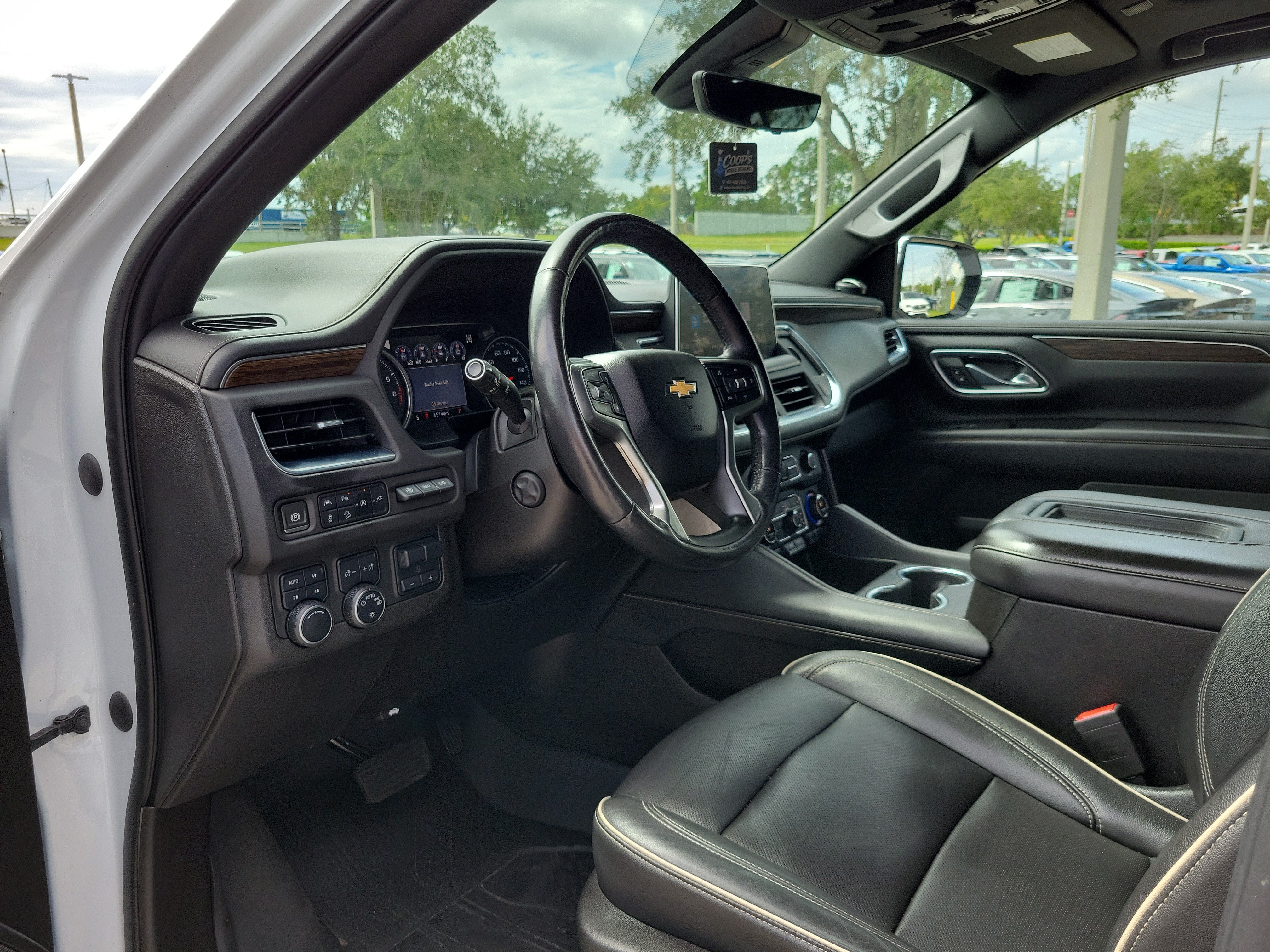 Used 2021 Chevrolet Suburban Premier w/ Premium Package AWD/4WD image 14