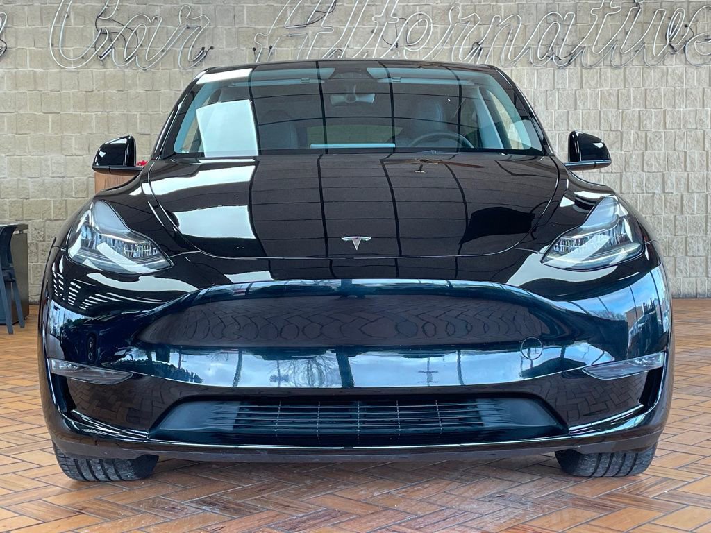 Used 2023 Tesla Model Y Long Range image 3