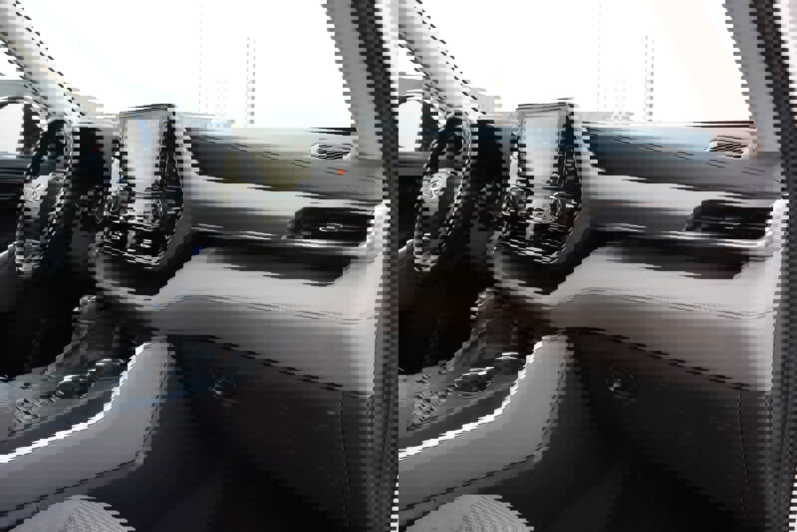 Used 2022 Toyota Highlander LE image 26