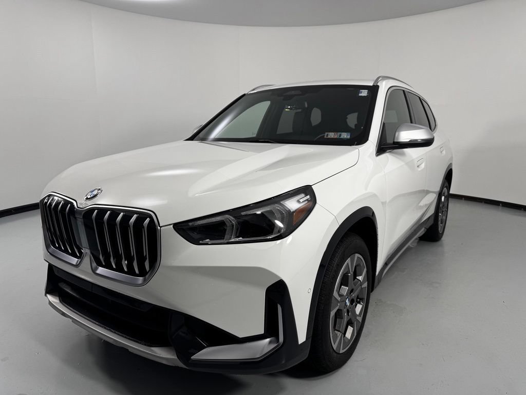 Used 2023 BMW X1 xDrive28i w/ Convenience Package AWD/4WD image 3