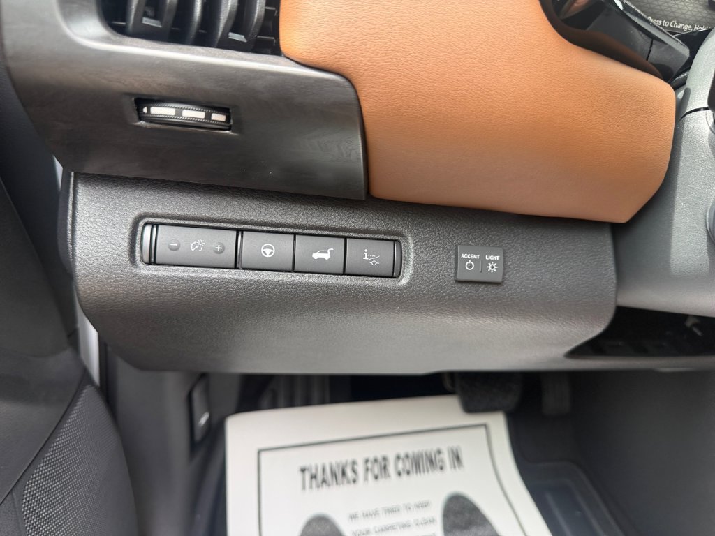 New 2026 Nissan Pathfinder Platinum AWD/4WD image 24