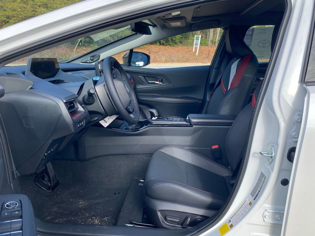 New 2026 Toyota Prius Plug-In Hybrid FWD image 6