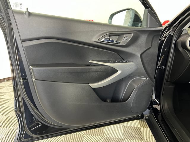 New 2026 Chevrolet Trax LS w/ LS Convenience Package FWD image 10