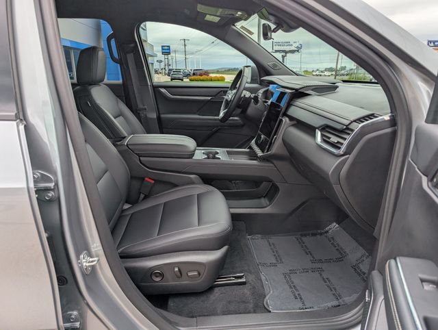 Used 2026 GMC Acadia Elevation w/ Elevation Premium Package AWD/4WD image 3