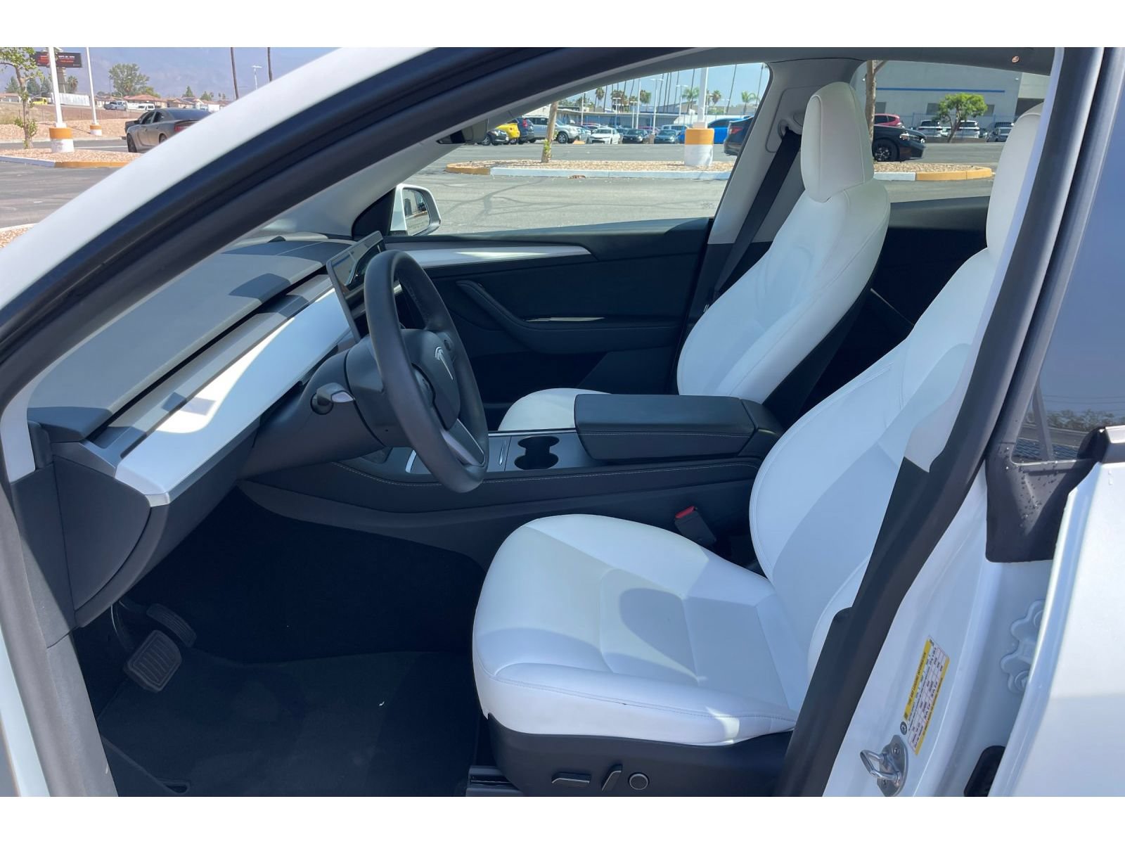 Used 2025 Tesla Model Y Long Range AWD/4WD image 11