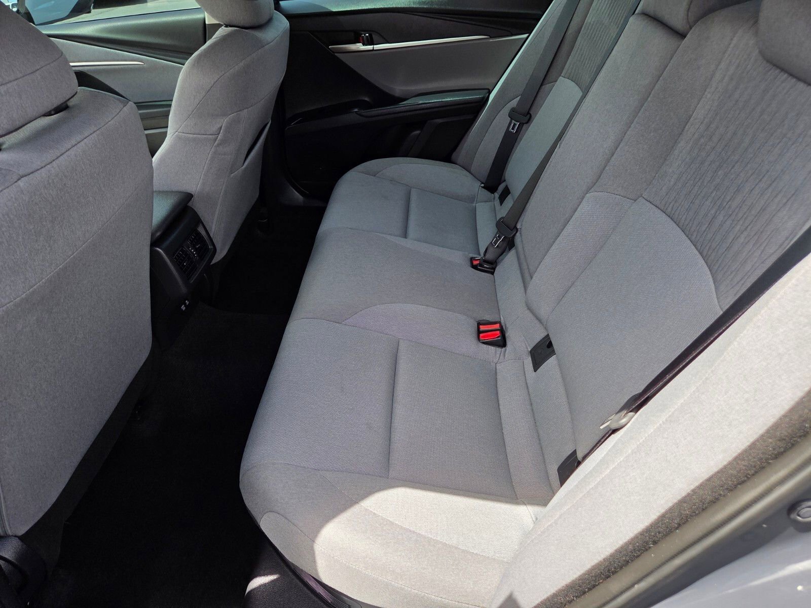 Used 2025 Toyota Camry LE FWD image 19