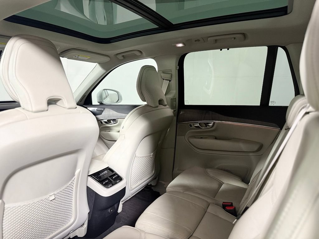 Used 2023 Volvo XC90 B6 Ultimate AWD/4WD image 23