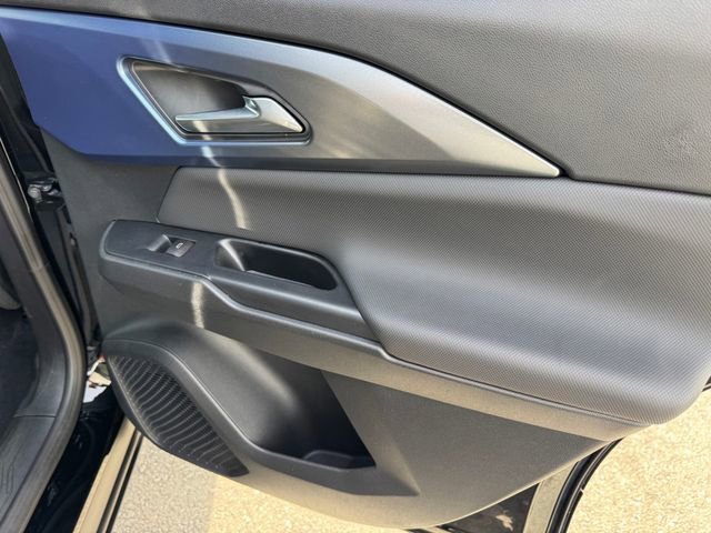 Used 2026 Chevrolet Equinox EV LT image 9