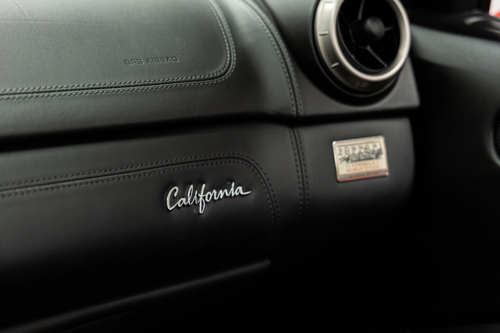 Used 2011 Ferrari California RWD image 75