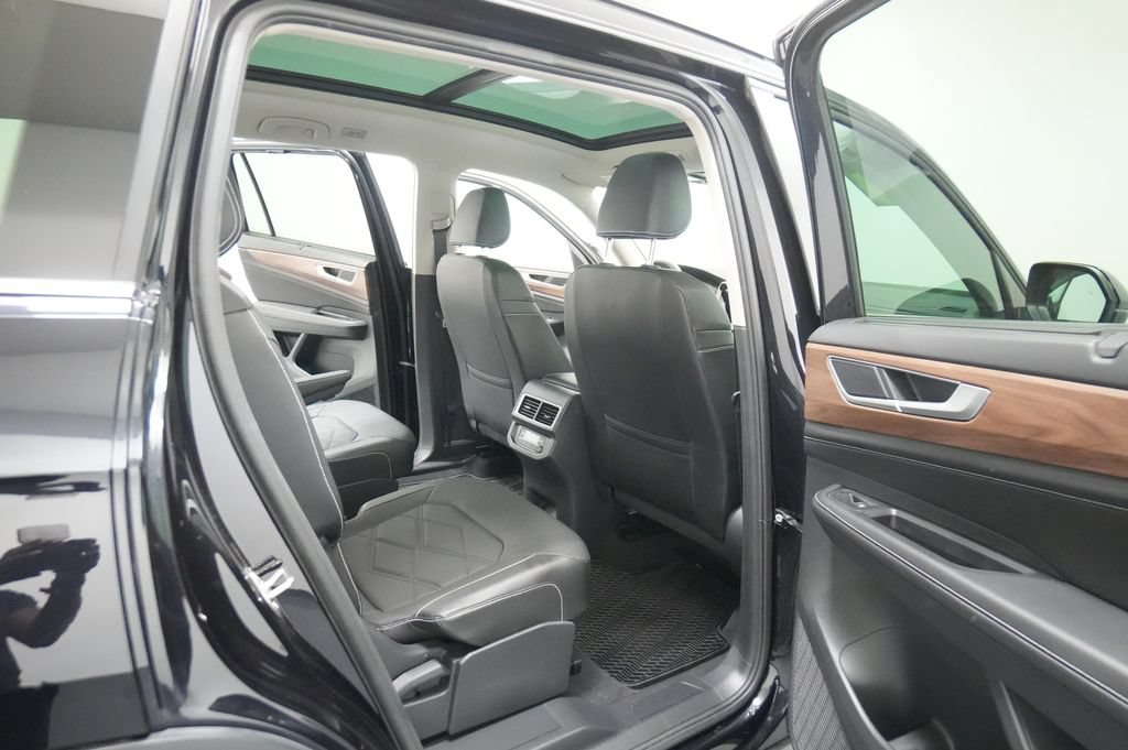 Used 2024 Volkswagen Atlas SE AWD/4WD image 27