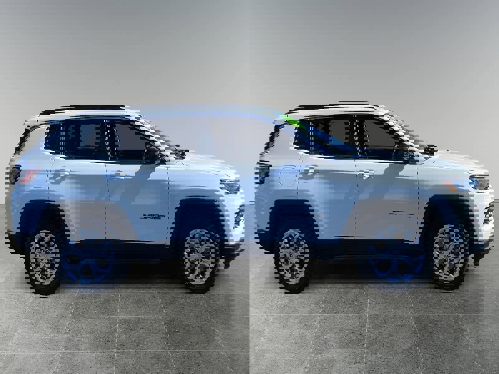 Used 2024 Jeep Compass Latitude image 6