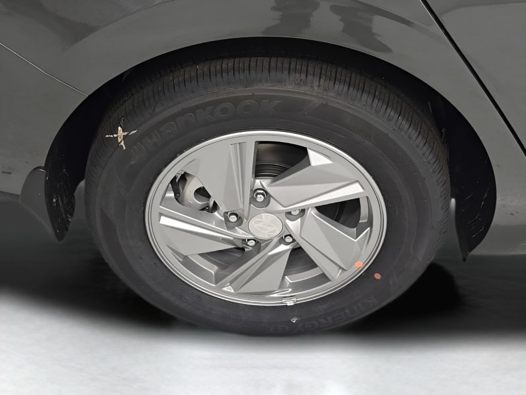 New 2026 Hyundai Elantra SE FWD image 41