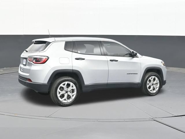 Used 2025 Jeep Compass Sport AWD/4WD image 15