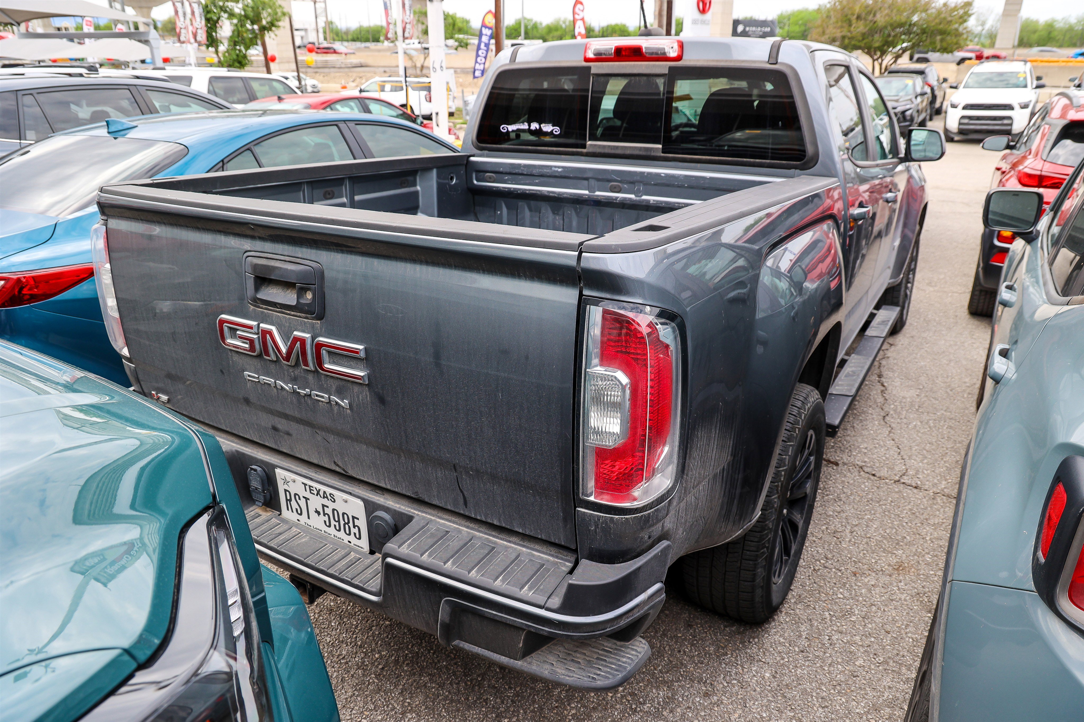 Used 2022 GMC Canyon Elevation w/ Trailering Package image 7