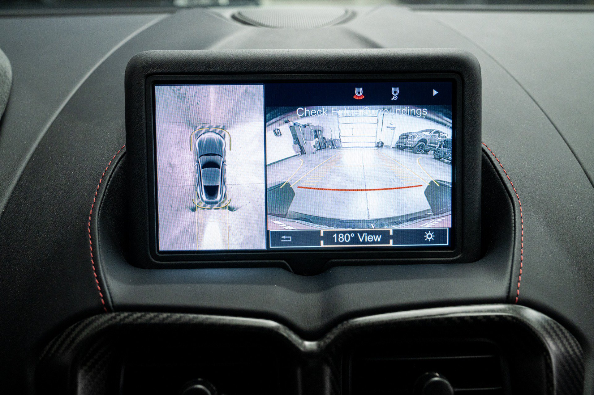Used 2023 Aston Martin V8 Vantage Coupe RWD image 34
