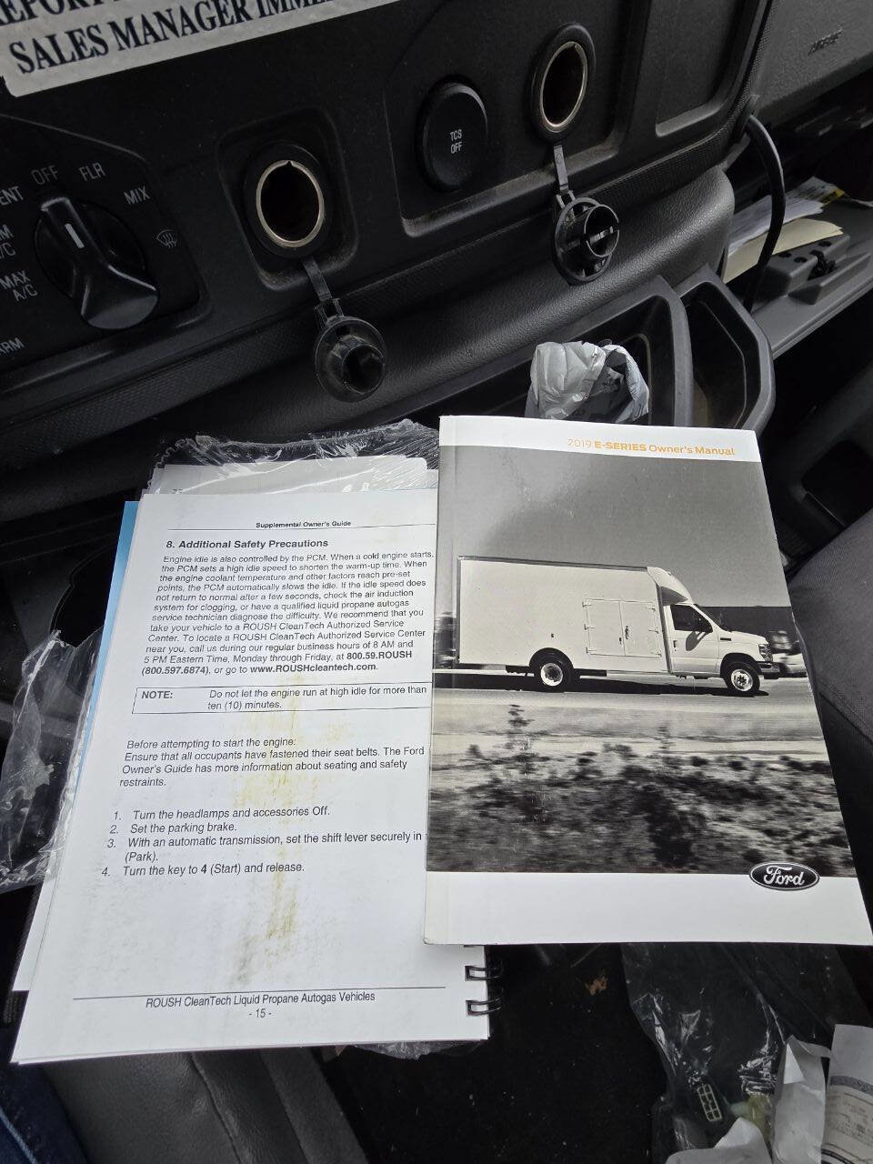 Used 2019 Ford E-450 and Econoline 450 Super Duty w/ Power Windows & Locks Group image 26