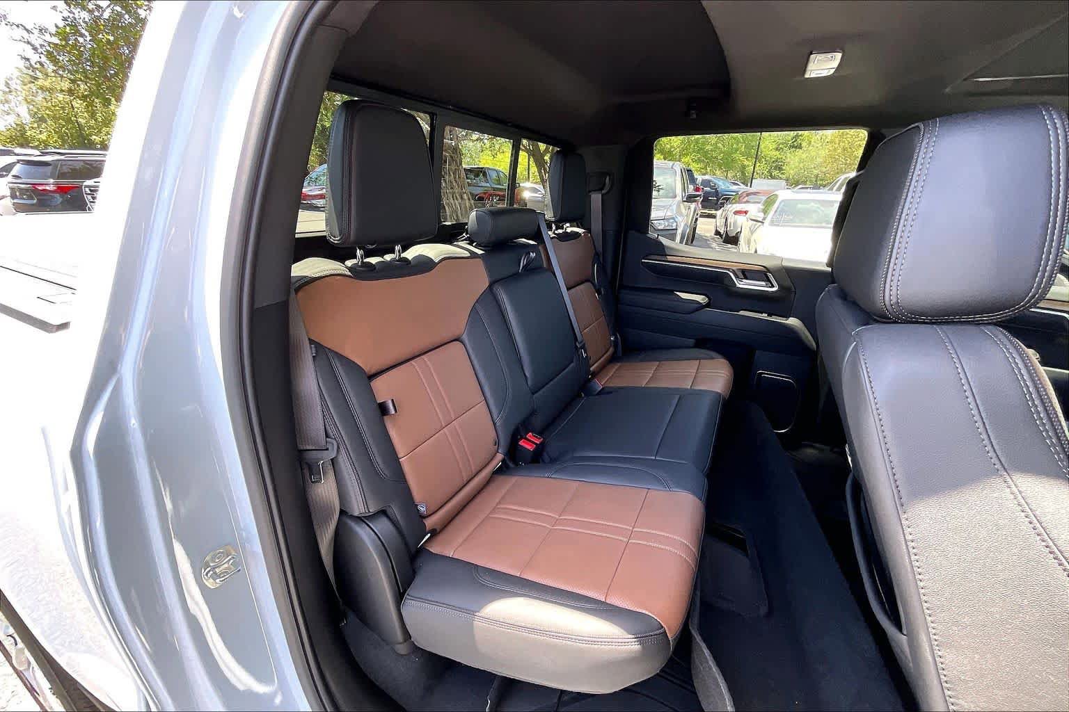Used 2026 Chevrolet Silverado 1500 High Country image 26