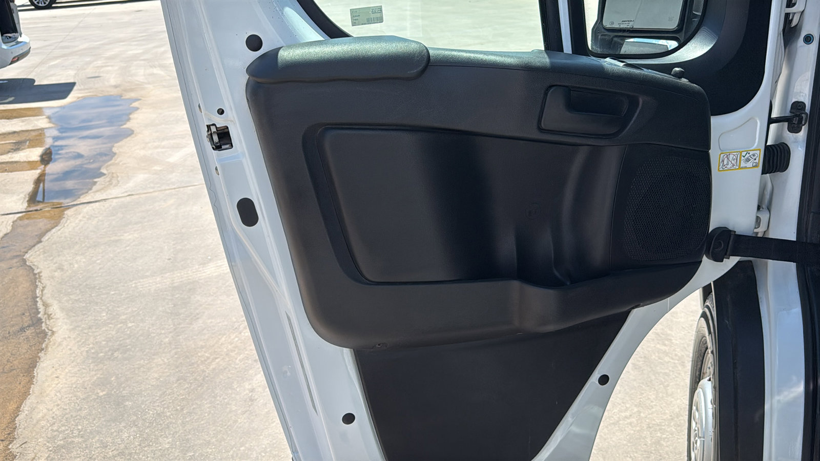 Used 2025 RAM ProMaster 2500 w/ Convenience Group FWD image 11