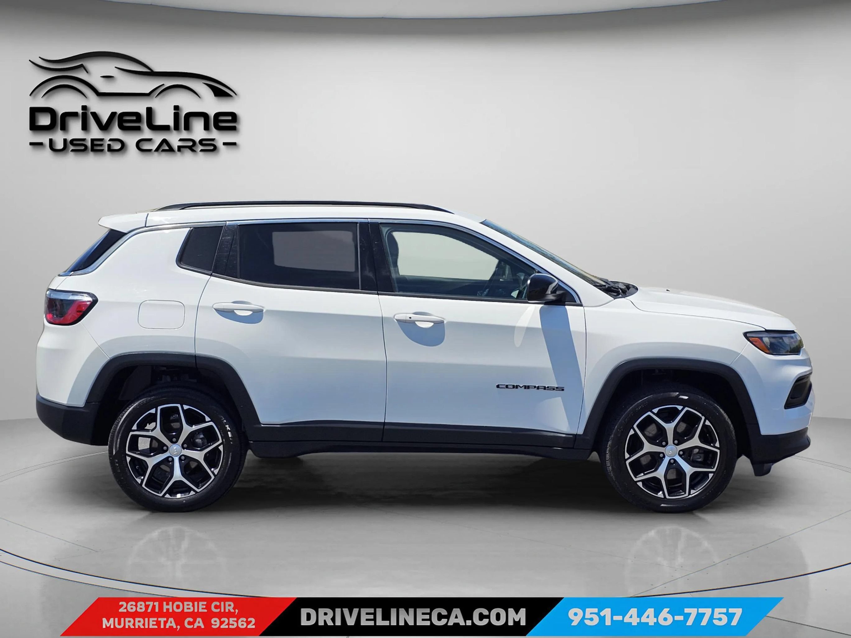 Used 2024 Jeep Compass Latitude AWD/4WD image 13
