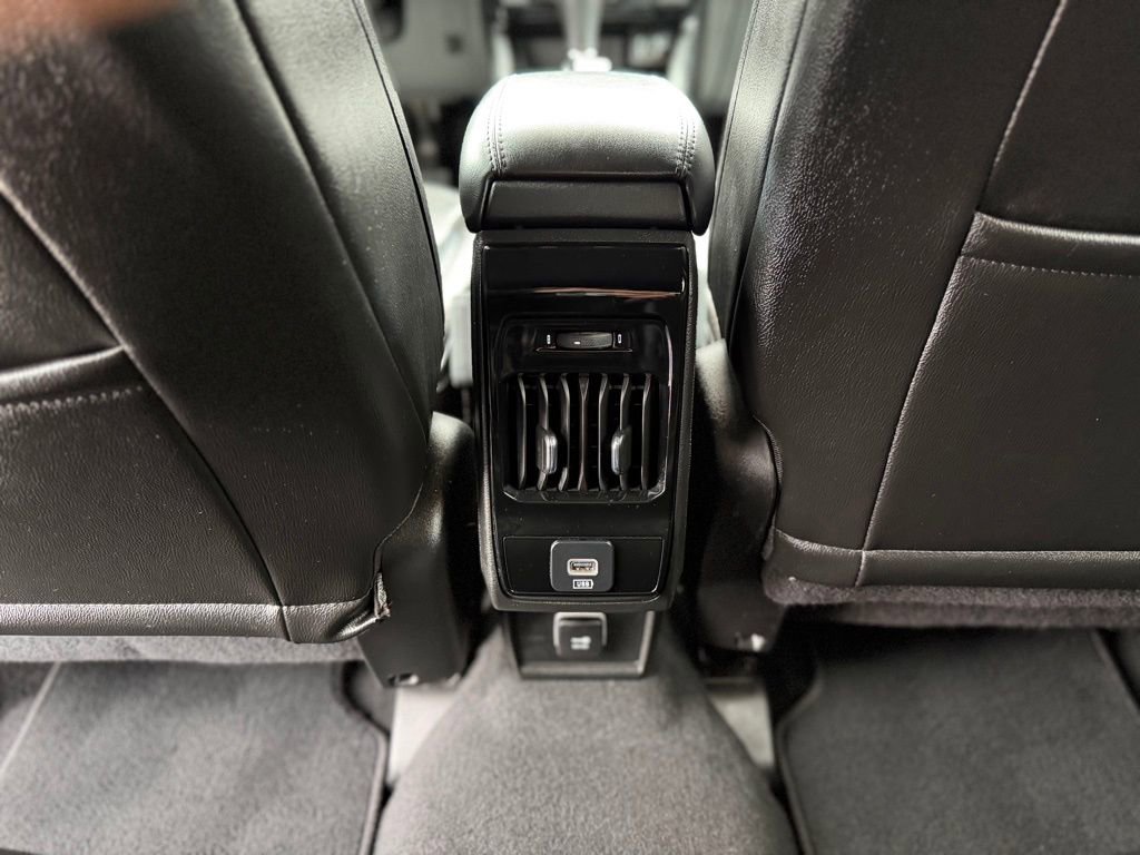 Used 2024 Jeep Compass Latitude image 8