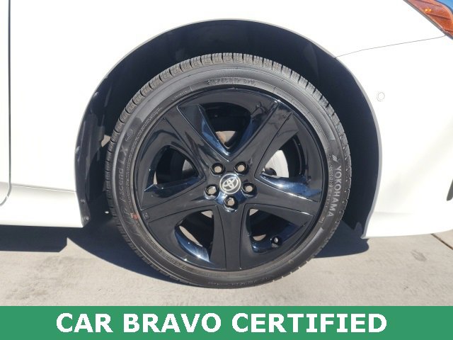 Used 2022 Toyota Prius XLE image 13