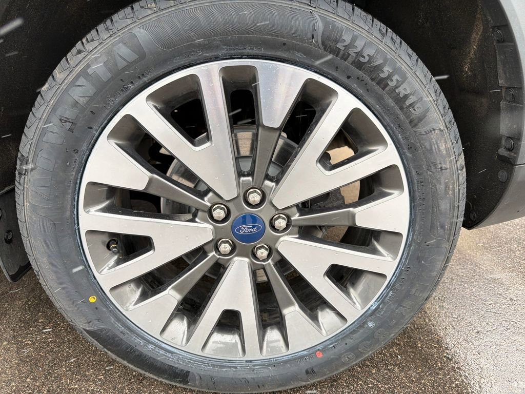 Used 2020 Ford Escape Titanium image 41