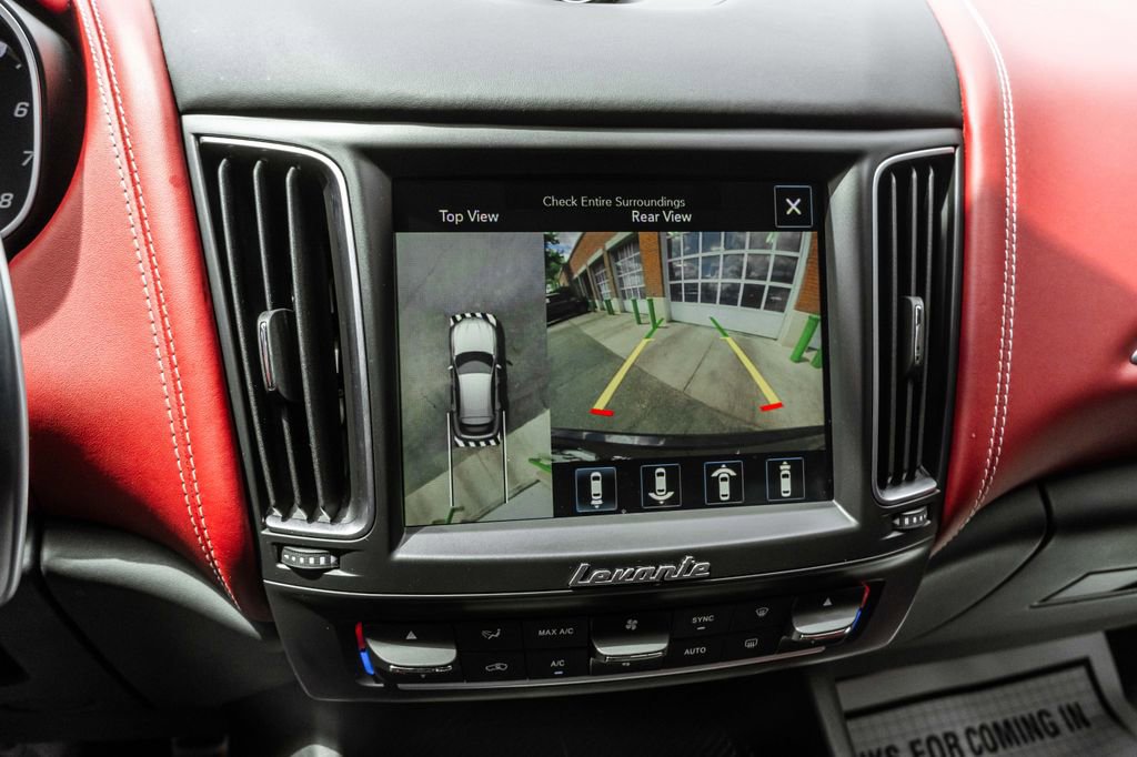 Used 2017 Maserati Levante S AWD/4WD image 11
