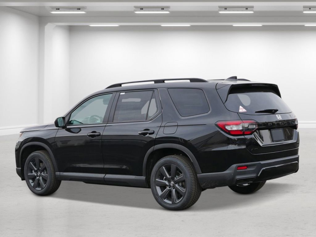 New 2026 Honda Pilot Sport image 3